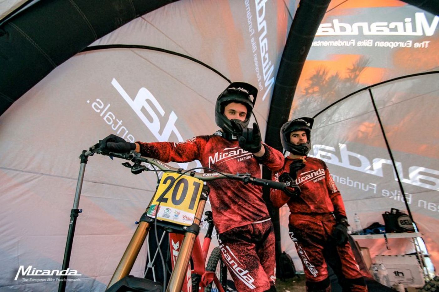 Miranda Factory Team no arranque da Taça do Mundo de Downhill