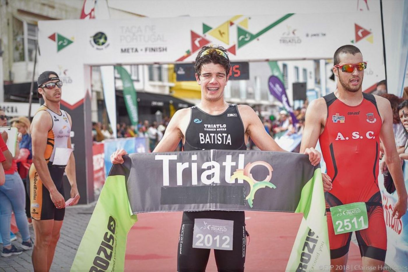 Ricardo Batista vence em Peniche e o Clube de natação de Torres Novas conquista 1ºlugar