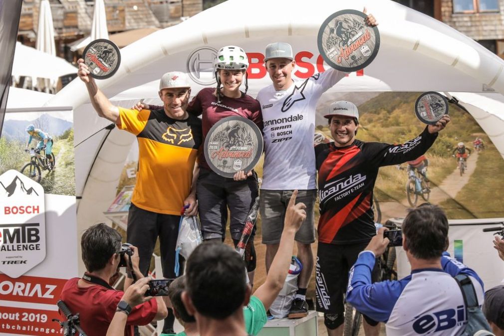 Emanuel Pombo com pódio em França