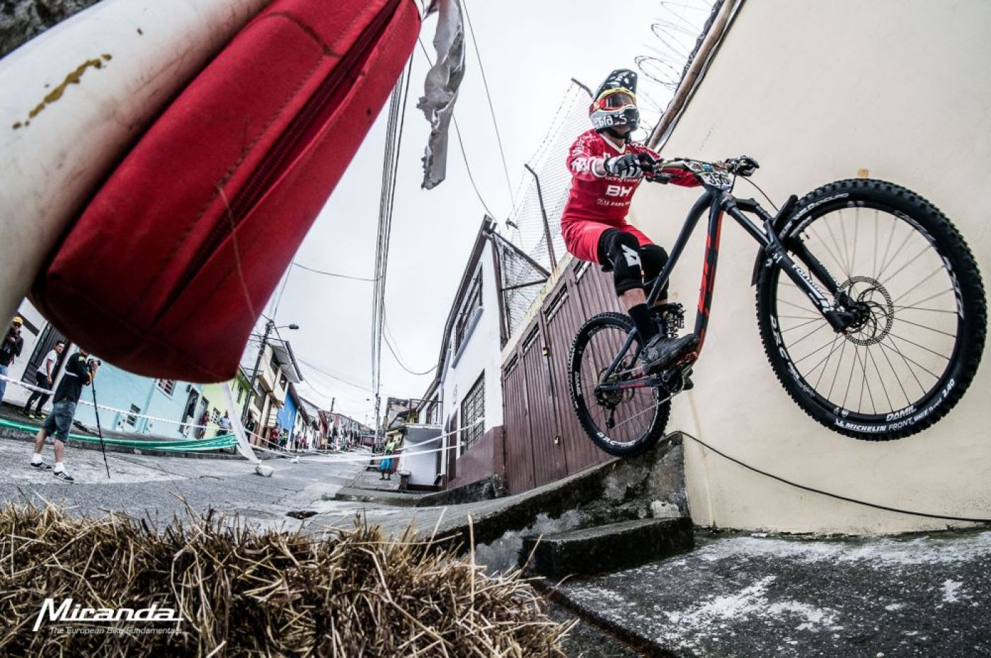 Miranda Racing Team volta ao pódio com triunfo de Karim Amour no EWS Colômbia