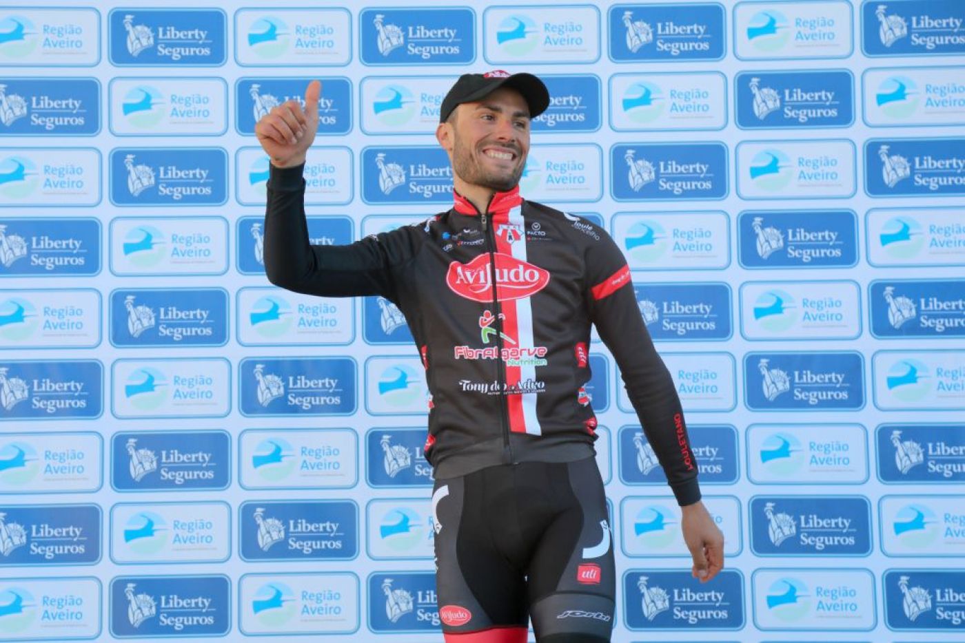 Luís Mendonça e Domingos Gonçalves no topo da tabela